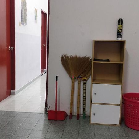 Homestay Budget Lenggong Kampong Ulu Jepai Екстер'єр фото