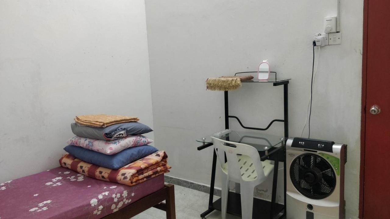 Homestay Budget Lenggong Kampong Ulu Jepai Екстер'єр фото