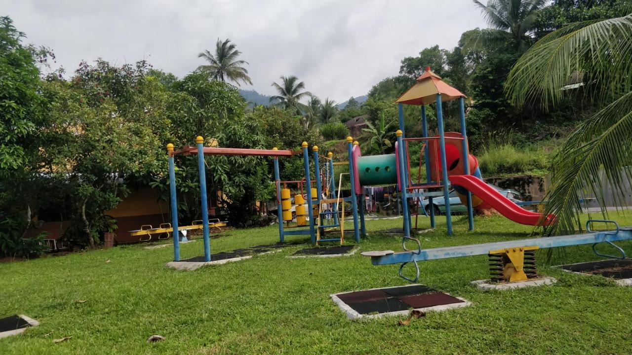 Homestay Budget Lenggong Kampong Ulu Jepai Екстер'єр фото